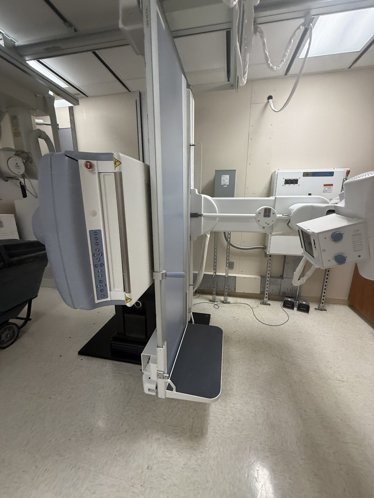 GE Precision RXi X-ray R&F system